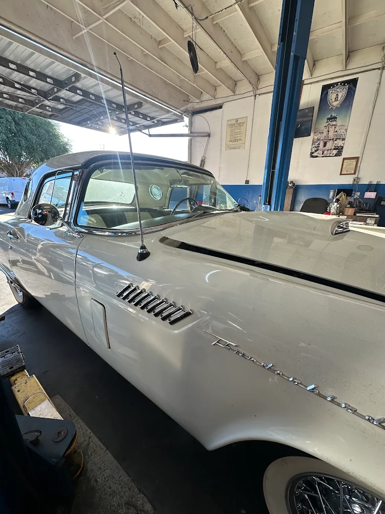 Classic Ford Thunderbird in the shop — Alamilla's Carburetors restoration project